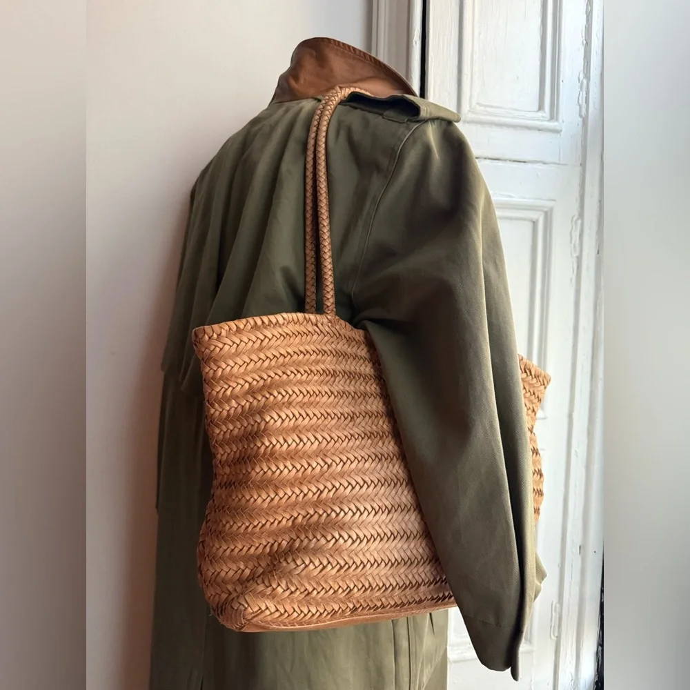 Woven Genuine Leather Tote Bag Tan Minimalist Structured Leather Bag - Picture 3 of 10
